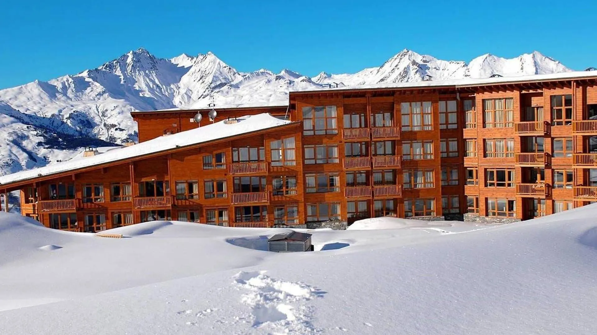 Appartement Moderne 4 Pieces Avec Piscine, Spa, Parking Et Acces Direct Aux Pistes - Fr-1-352-65 Les Arcs  France