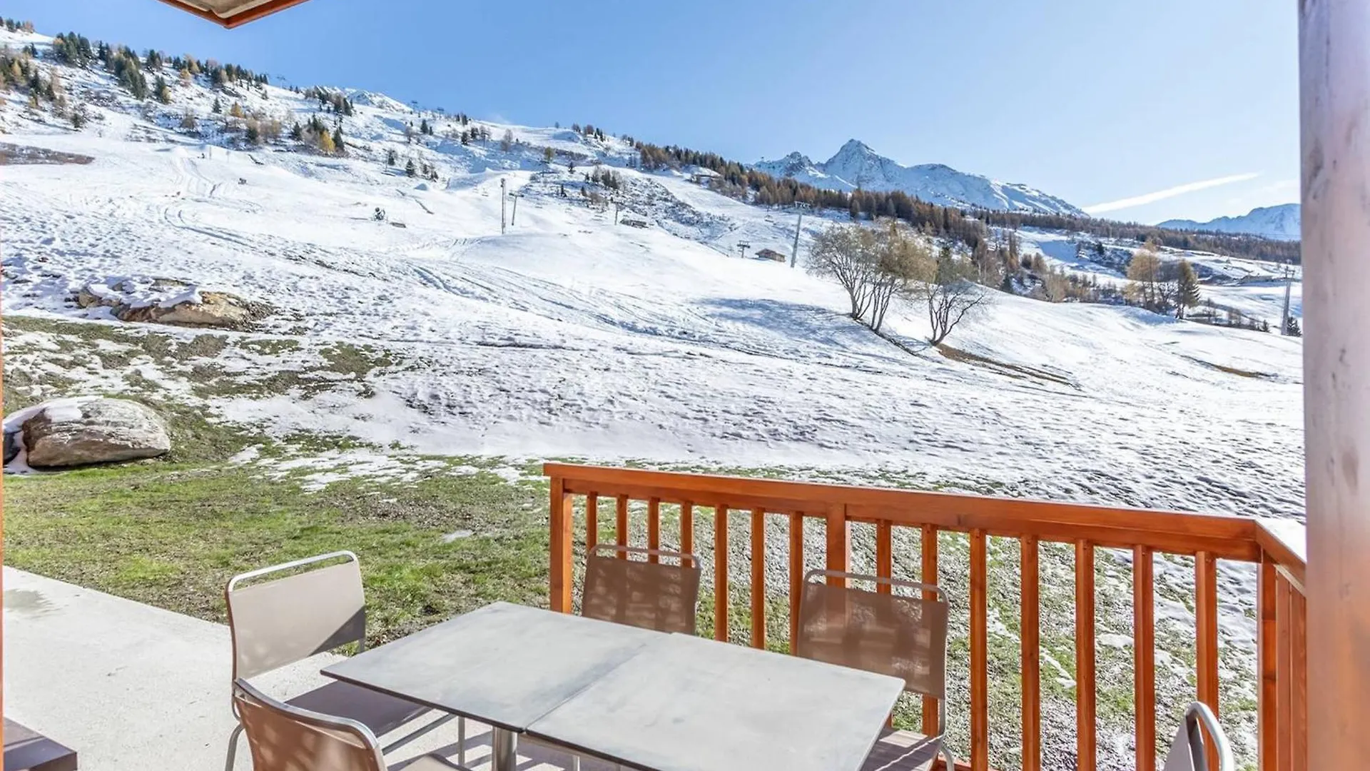 Appartement Moderne 4 Pieces Avec Piscine, Spa, Parking Et Acces Direct Aux Pistes - Fr-1-352-65 Les Arcs  Apartment
