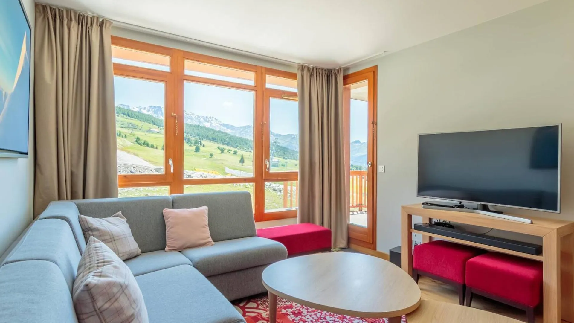 Appartement Moderne 4 Pieces Avec Piscine, Spa, Parking Et Acces Direct Aux Pistes - Fr-1-352-65 Les Arcs  0*, Les Arcs (Savoie) France