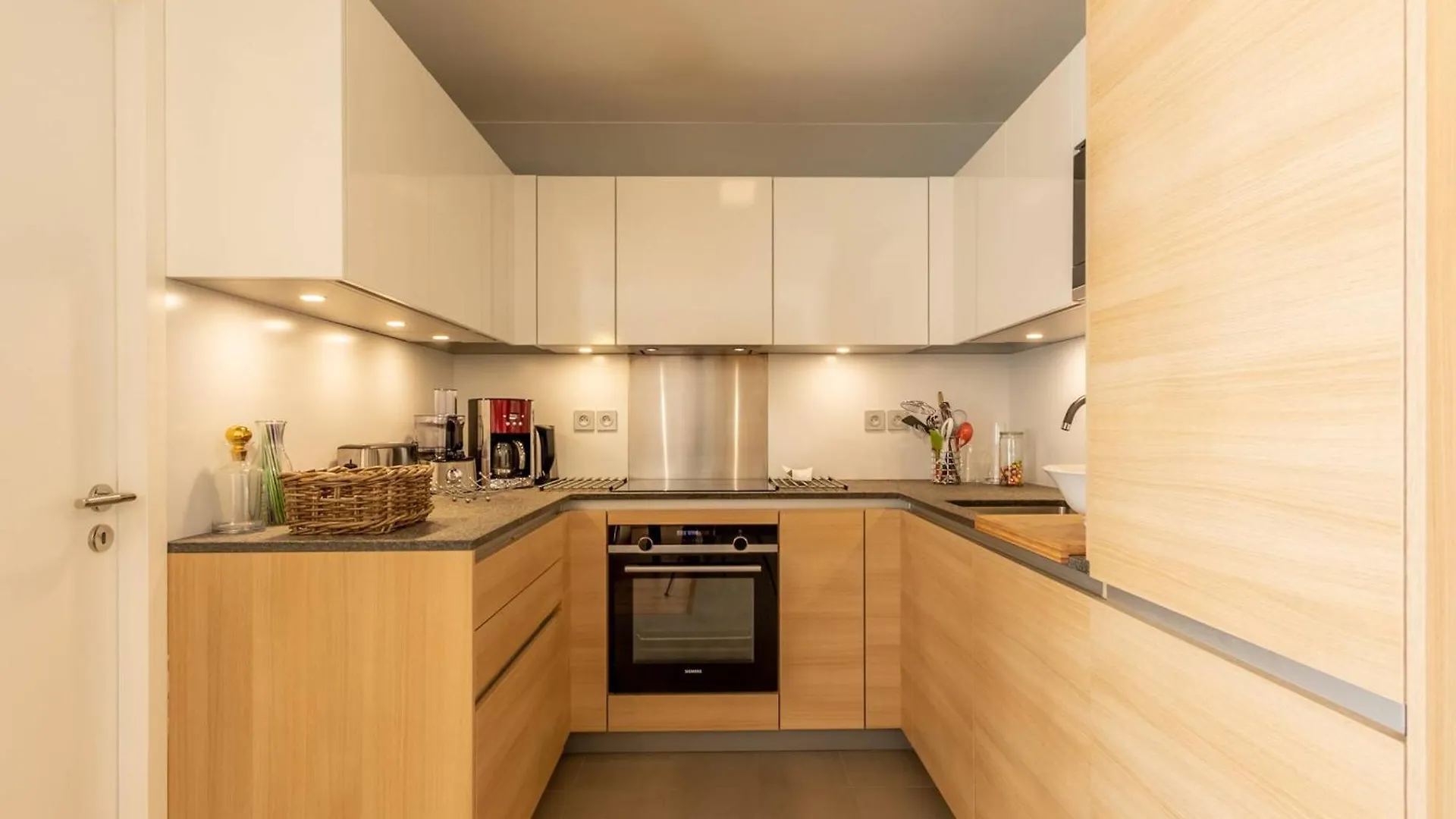 Apartment Appartement Moderne 4 Pieces Avec Piscine, Spa, Parking Et Acces Direct Aux Pistes - Fr-1-352-65 Les Arcs
