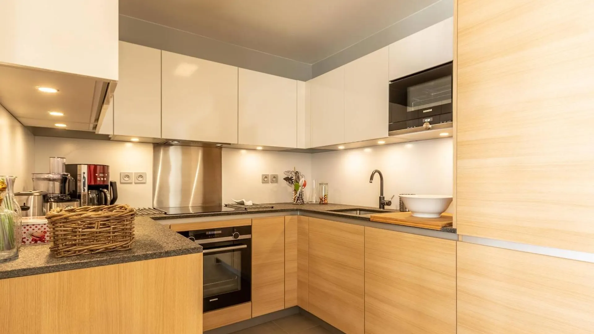 Apartment Appartement Moderne 4 Pieces Avec Piscine, Spa, Parking Et Acces Direct Aux Pistes - Fr-1-352-65 Les Arcs