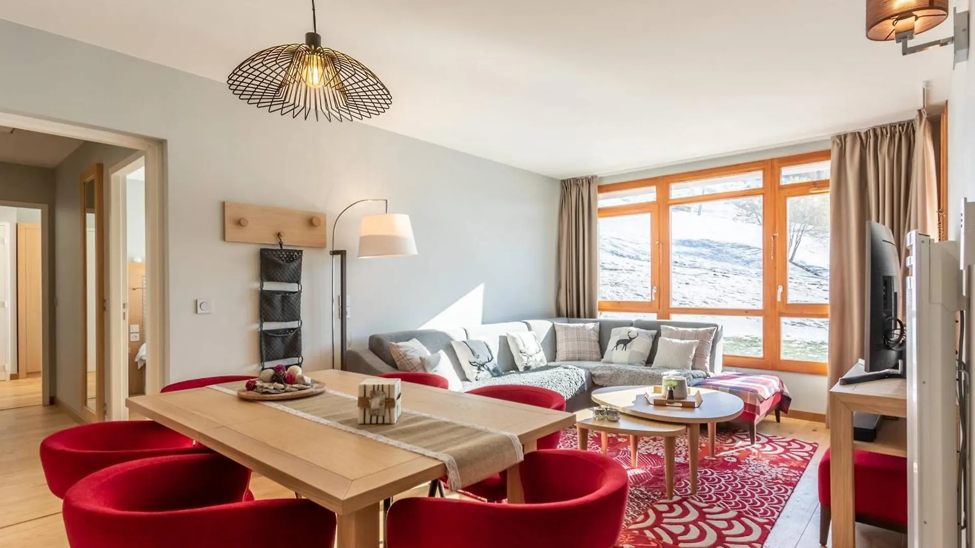 Appartement Moderne 4 Pieces Avec Piscine, Spa, Parking Et Acces Direct Aux Pistes - Fr-1-352-65 Les Arcs  Les Arcs (Savoie)