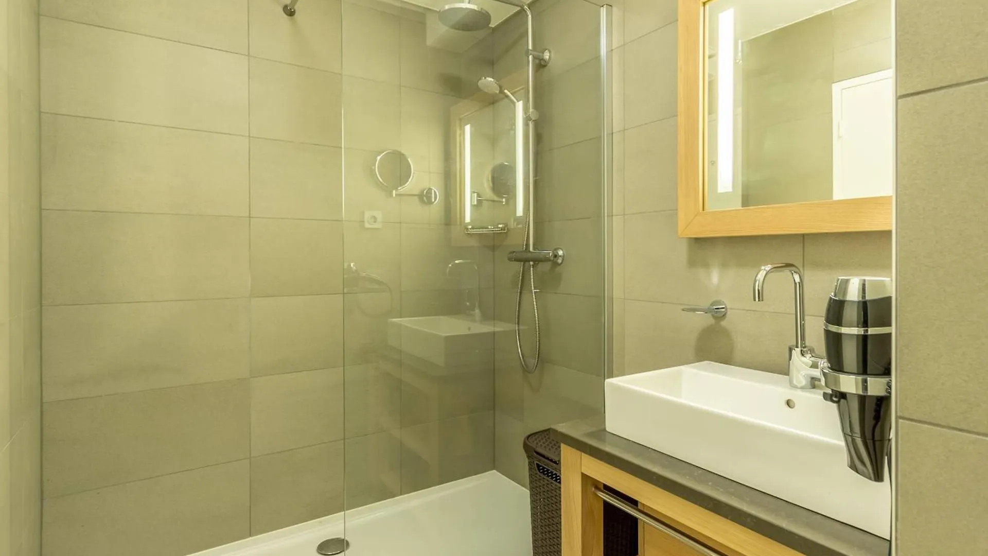 Appartement Moderne 4 Pieces Avec Piscine, Spa, Parking Et Acces Direct Aux Pistes - Fr-1-352-65 Les Arcs  0*, Les Arcs (Savoie)