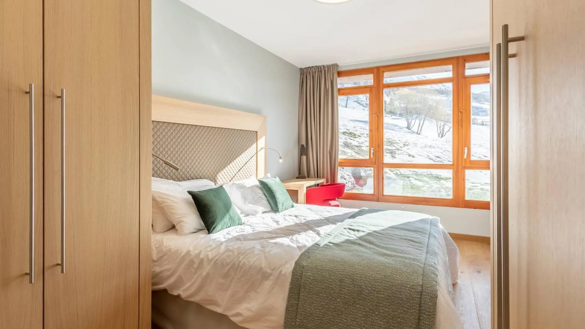 Apartment Appartement Moderne 4 Pieces Avec Piscine, Spa, Parking Et Acces Direct Aux Pistes - Fr-1-352-65 Les Arcs  France