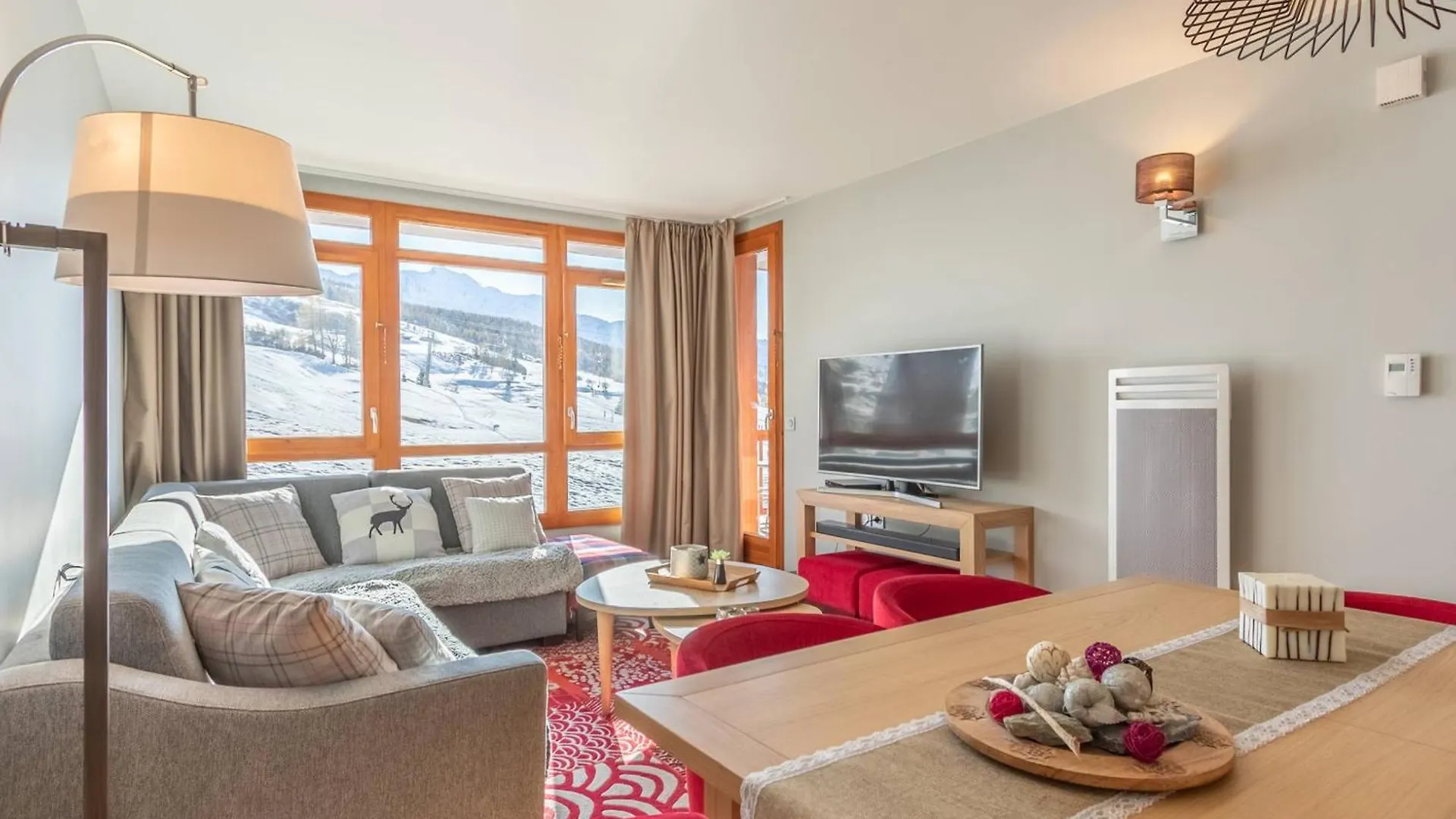 Appartement Moderne 4 Pieces Avec Piscine, Spa, Parking Et Acces Direct Aux Pistes - Fr-1-352-65 Les Arcs